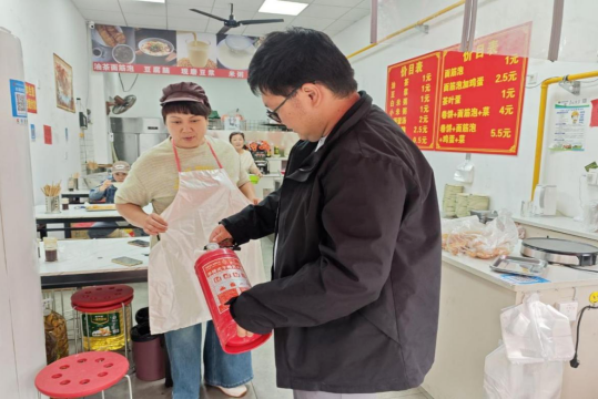 东升街道施家洼社区：筑牢消防“安全网” 守护社区“平安家”